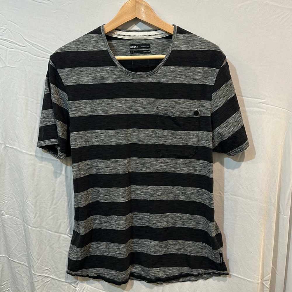 Mooks Men’s Short Sleeve Pocket Tshirt, Size Large